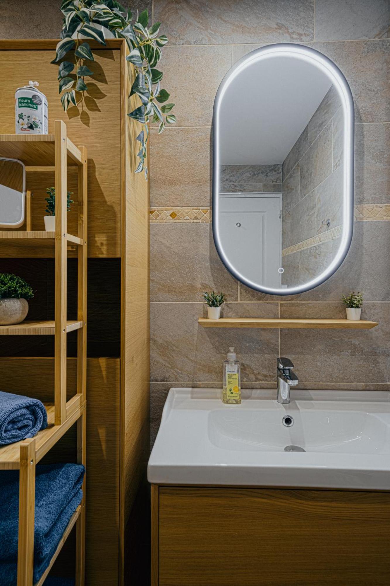 Charmante Maison Avec Jardin Sans Vis-A-Vis Saint-Fons Экстерьер фото